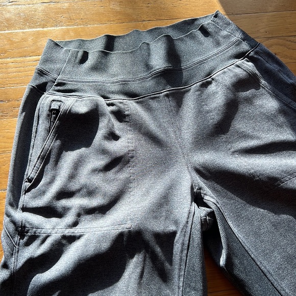 EUC Athleta Venice joggers small grey - Picture 4 of 6
